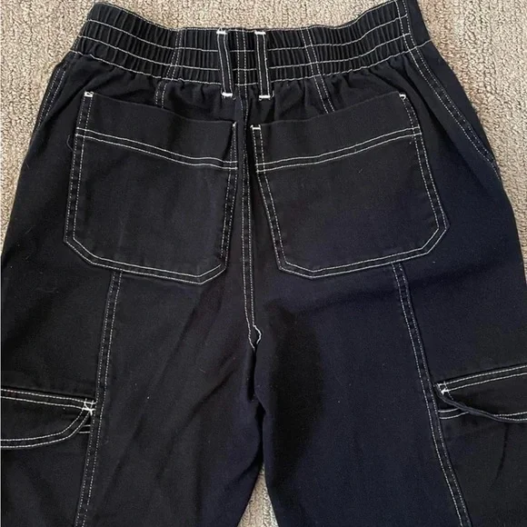 Tilly’s RSQ Black Cargo Pants - Picture 3 of 3